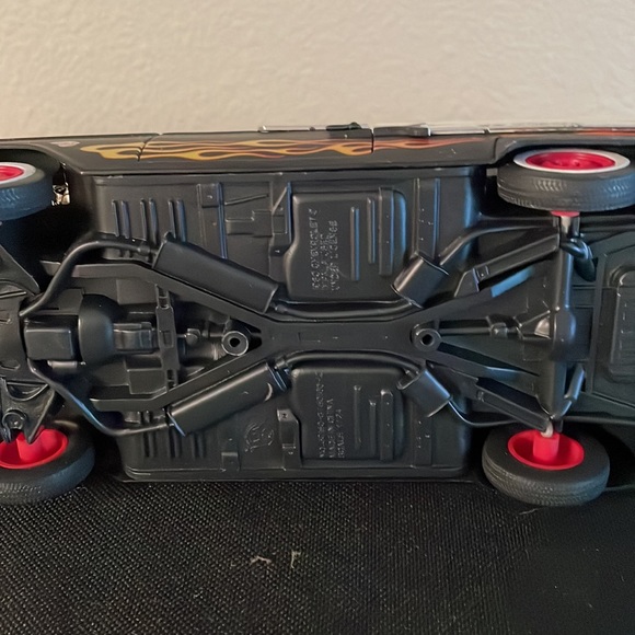 Jada Toys Road Rats ‘60 Chevy Impala Metal Die Cast, 1:24 - Picture 10 of 11